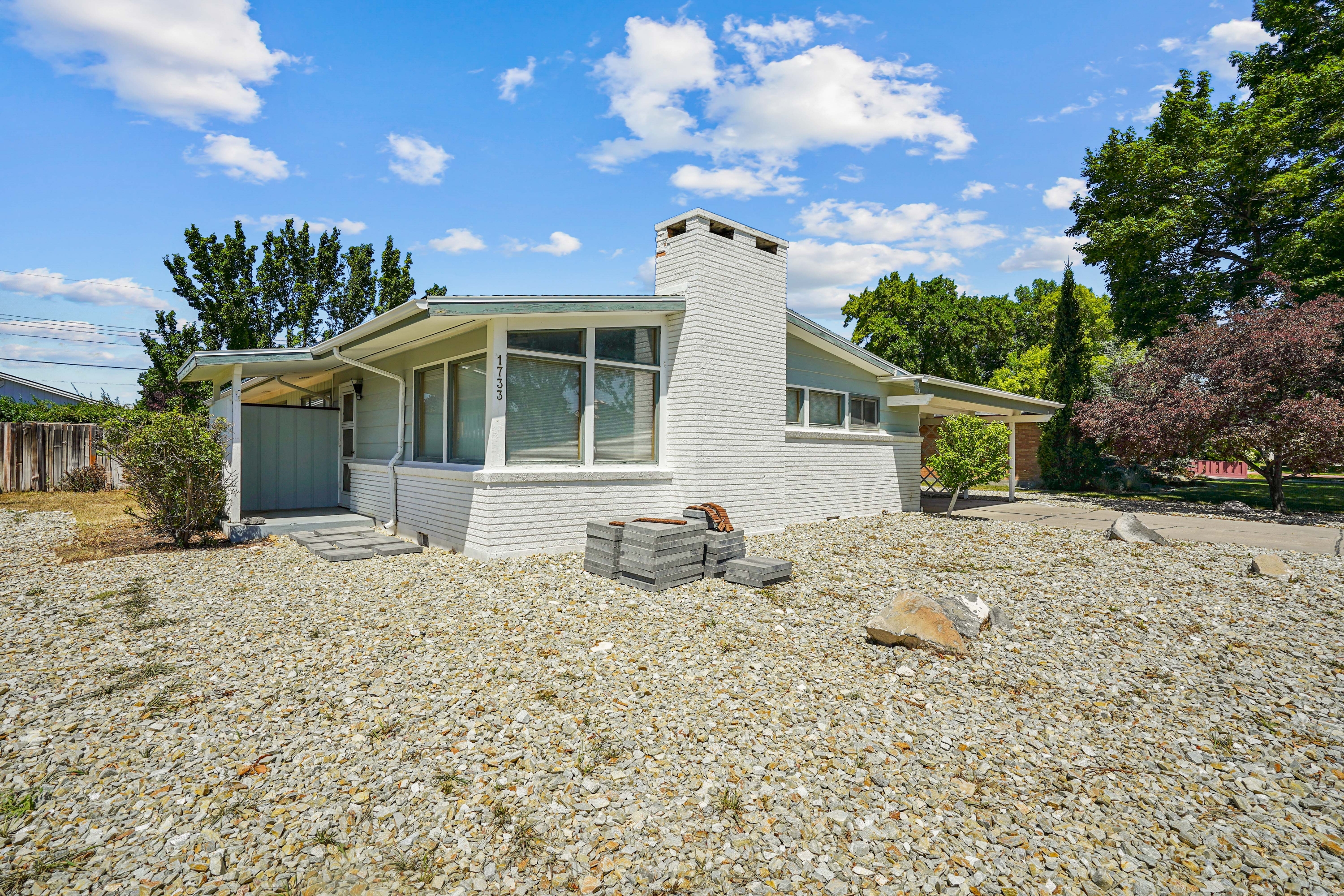 1733 Maplewood Drive