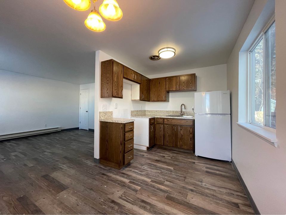 1250 Burton Avenue - 4